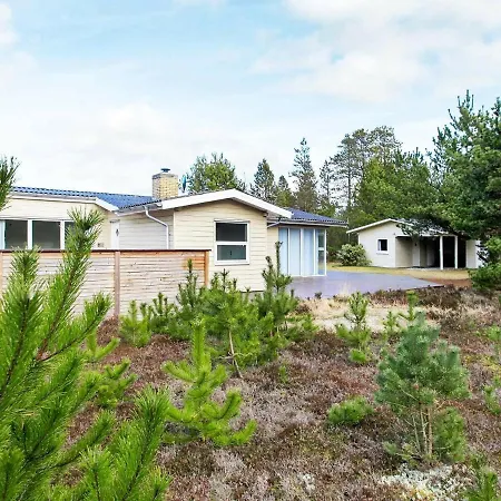 6 Person In Jerup-by Traum